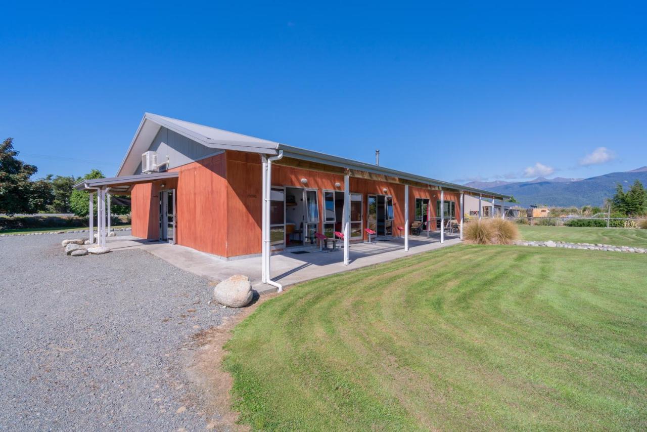 Hostel Bob&Maxines Backpackers Te Anau Exterior foto