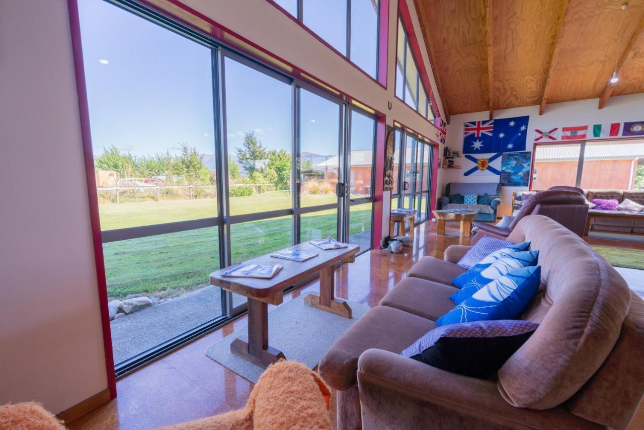 Hostel Bob&Maxines Backpackers Te Anau Exterior foto